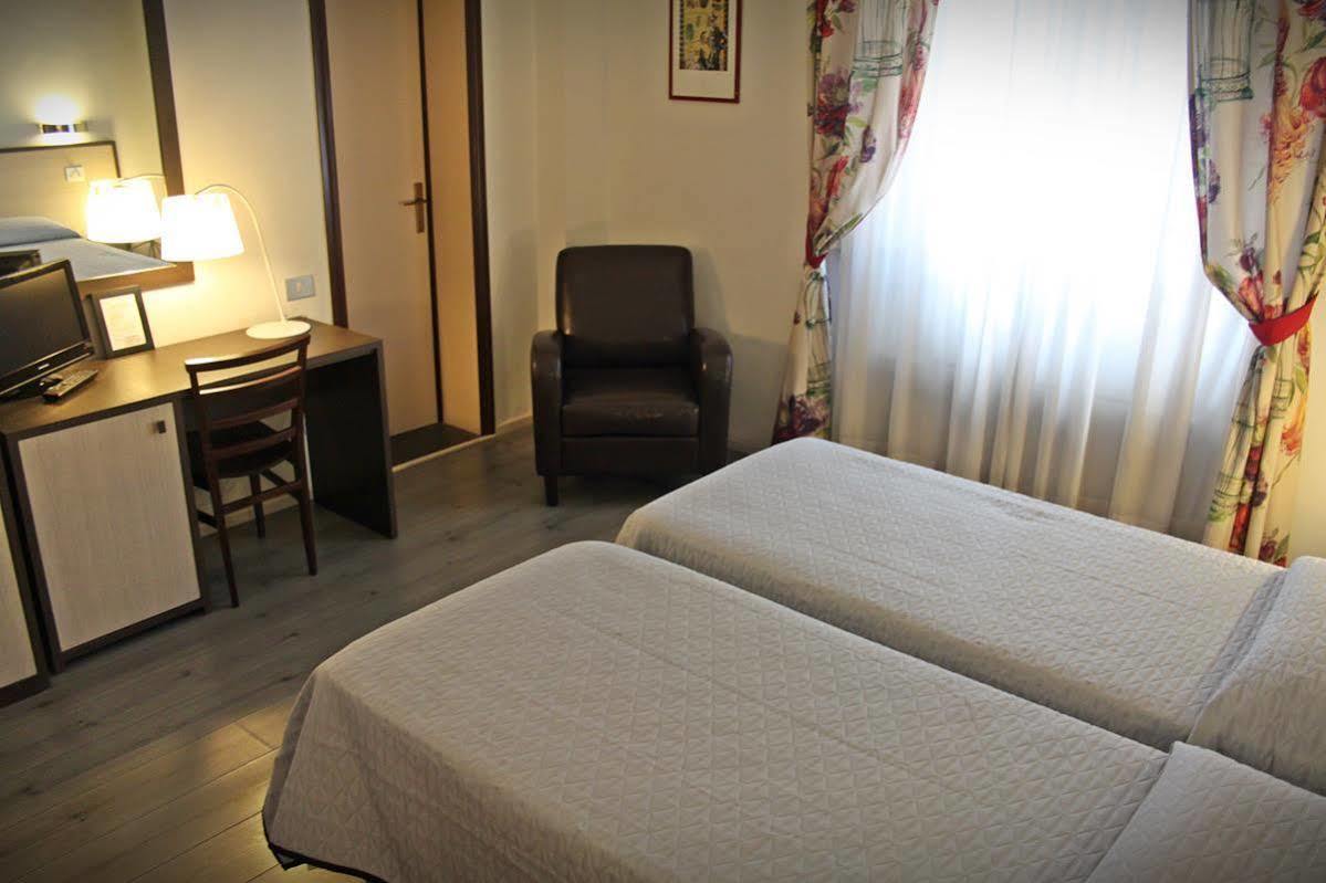 Hotel Magenta ฟลอเรนซ์ ภายนอก รูปภาพ